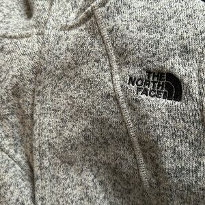 Women’s North face zip up